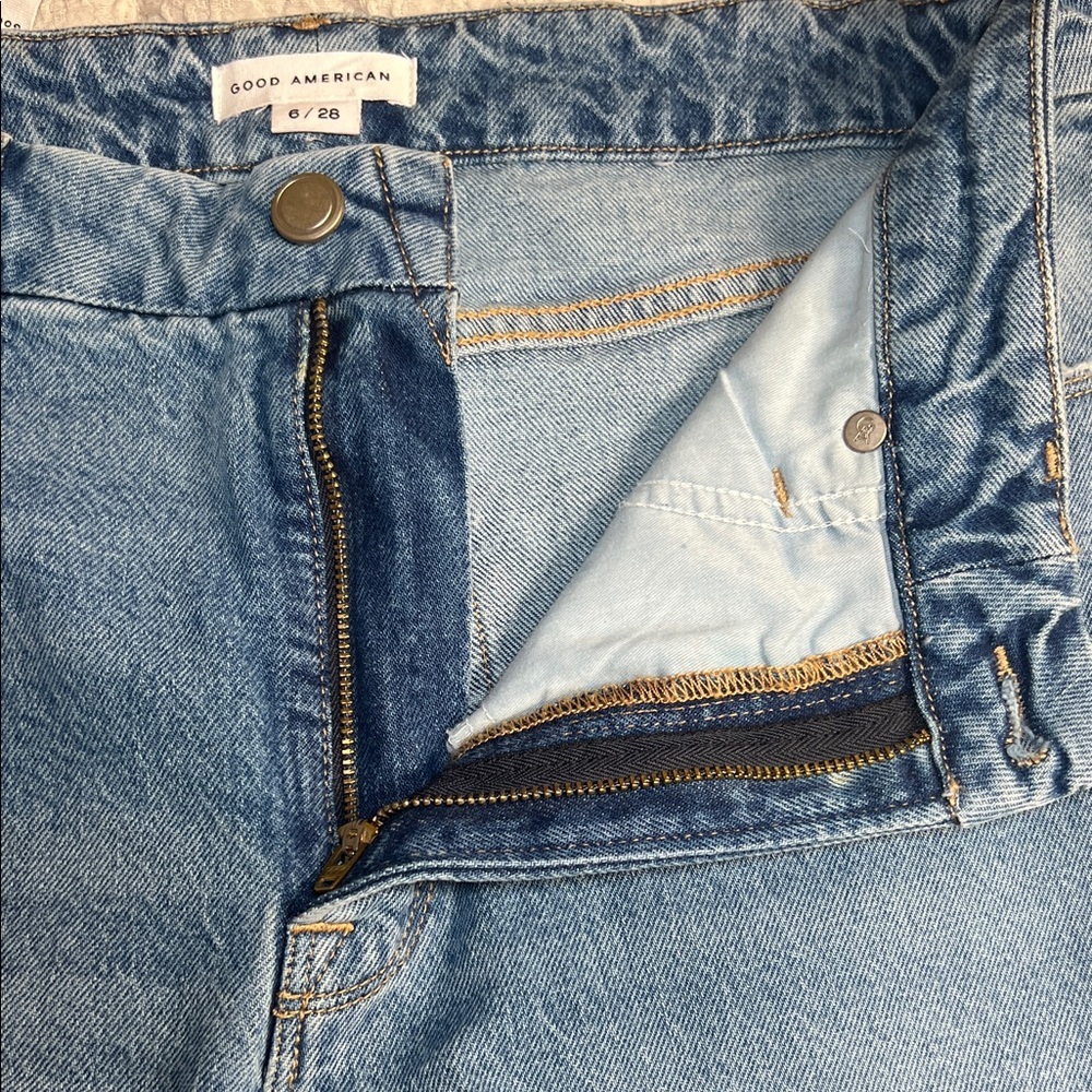 Good American Light Blue Straight Leg Jeans size 6/28 - Picture 12 of 12